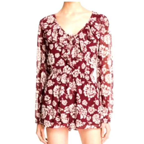 💚5/$25 Band of Gypsies Red & White Floral Boho Long Sleeve Romper Size Small - Picture 2 of 7